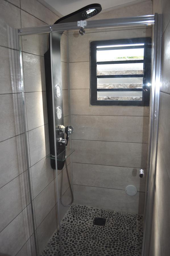 Appartement Ti Joli Caz en Bois à Saint-Gilles-les Hauts Extérieur photo