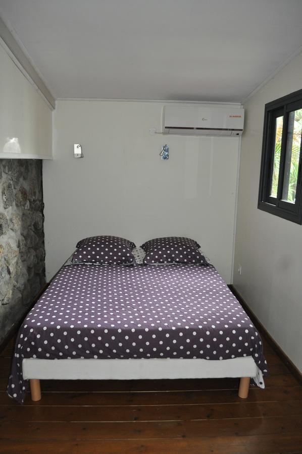 Appartement Ti Joli Caz en Bois à Saint-Gilles-les Hauts Extérieur photo